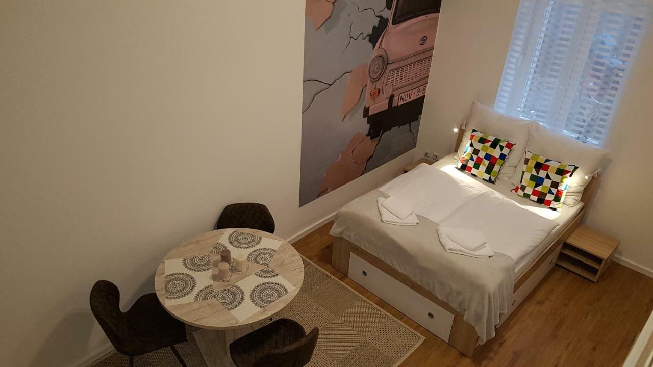 Studio Apartment For 3 Berlin Exterior foto