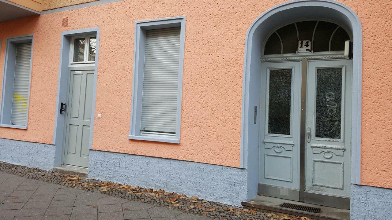 Studio Apartment For 3 Berlin Exterior foto