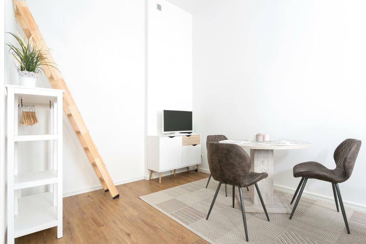 Studio Apartment For 3 Berlin Exterior foto